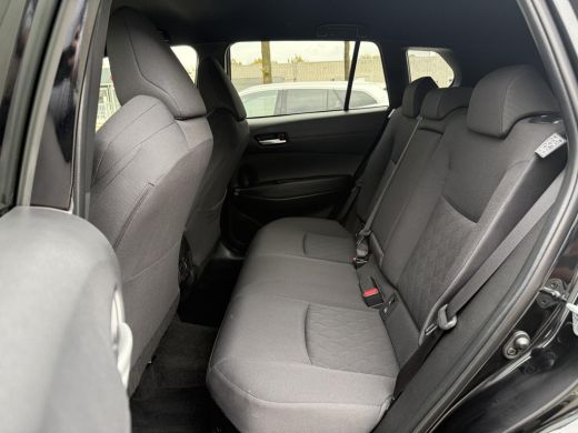 Toyota Corolla Cross Hybrid 140 Style **DODEHOEK DETECTIE/ STOEL EN STUURWIELVERWARMING/ KEYLESS/ GARANTIE** ActivLease financial lease