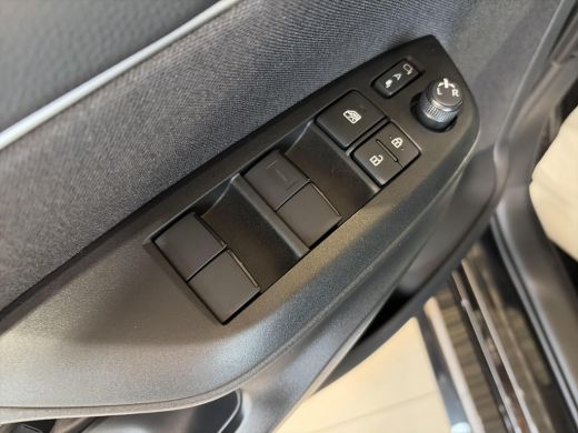 Toyota Yaris 1.5 Hybrid 115 Dynamic Comfort pack ActivLease financial lease