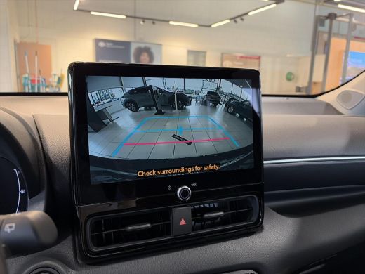 Toyota Yaris 1.5 Hybrid 115 Dynamic Comfort pack ActivLease financial lease