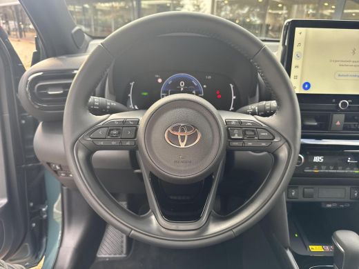 Toyota Yaris Cross 1.5 Hybrid 130 Dynamic Comfort Pack | 06-10141018 Voor meer informatie ActivLease financial lease