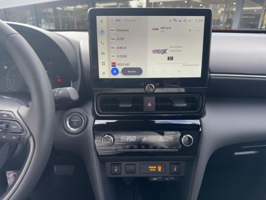 Toyota Yaris Cross 1.5 Hybrid 130 Dynamic Comfort Pack | 06-10141018 Voor meer informatie ActivLease financial lease