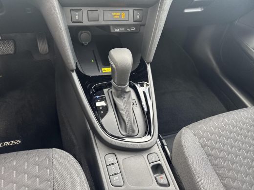 Toyota Yaris Cross 1.5 Hybrid 130 Dynamic Comfort Pack | 06-10141018 Voor meer informatie ActivLease financial lease
