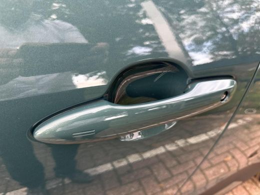 Toyota Yaris Cross 1.5 Hybrid 130 Dynamic Comfort Pack | 06-10141018 Voor meer informatie ActivLease financial lease