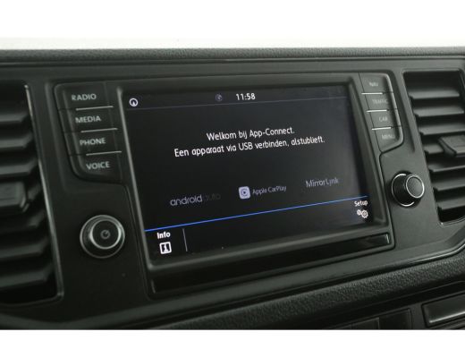 Volkswagen Crafter 30 2.0 TDI 140PK L3H2 | 3000kg Trekgew. | Airco | Cruise | Carplay | Navi | Parkeersens. ActivLease financial lease