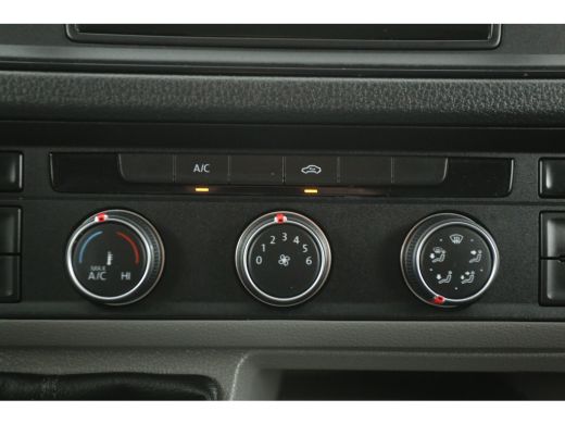 Volkswagen Crafter 30 2.0 TDI 140PK L3H2 | 3000kg Trekgew. | Airco | Cruise | Carplay | Navi | Parkeersens. ActivLease financial lease