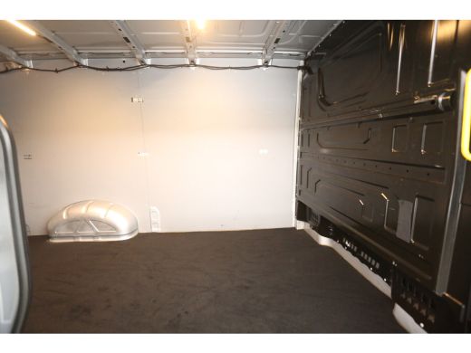 Volkswagen Crafter 30 2.0 TDI 140PK L3H2 | 3000kg Trekgew. | Airco | Cruise | Carplay | Navi | Parkeersens. ActivLease financial lease