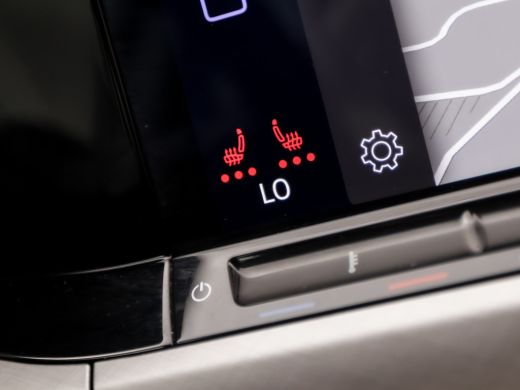 Volkswagen Golf 1.0 TSI Sportline Automaat (APPLE CARPLAY, GROOT NAVI, CLIMATE, STUUR/STOELVERWARMING, SFEERVERLI... ActivLease financial lease