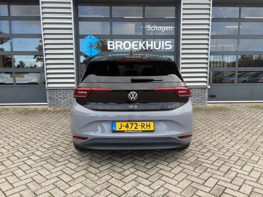 Volkswagen ID.3 First Plus 58 kWh 204 pk | Achteruitrijcamera | Navigatie | Stoel/stuur verwarmd | ActivLease financial lease