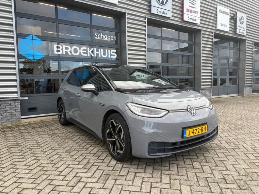 Volkswagen ID.3 First Plus 58 kWh 204 pk | Achteruitrijcamera | Navigatie | Stoel/stuur verwarmd | ActivLease financial lease