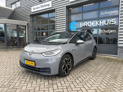 Volkswagen ID.3 First Plus 58 kWh 204 pk | Achteruitrijcamera | Navigatie | Stoel/stuur verwarmd | ActivLease financial lease