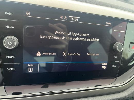 Volkswagen Polo 1.0 TSI R-Line Edition | ADAPT. CRUISE | APP. CONNECT | 16 INCH VELGEN | DAB+ | LED ActivLease financial lease