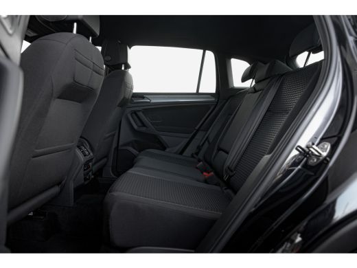 Volkswagen Tiguan 1.4 TSI eHybrid 245pk | Head up display | Stoelverwarming l Extra getinte ramen | Adaptief cruise... ActivLease financial lease