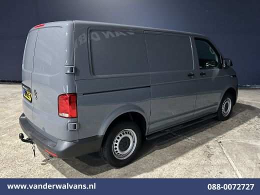 Volkswagen Transporter 2.0 TDI L1H1 Euro6 Airco | Camera | Cruisecontrol | Trekhaak | Sidebars Parkeersensoren ActivLease financial lease
