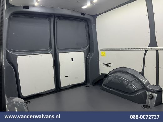 Volkswagen Transporter 2.0 TDI L1H1 Euro6 Airco | Camera | Cruisecontrol | Trekhaak | Sidebars Parkeersensoren ActivLease financial lease