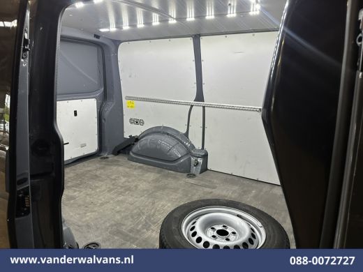 Volkswagen Transporter 2.0 TDI L1H1 Euro6 Airco | Camera | Cruisecontrol | Trekhaak | Sidebars Parkeersensoren ActivLease financial lease