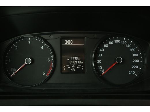 Volkswagen Transporter 2.0 TDI L2H1 | 140PK | Airco | Cruise | Camera | 3-Zits | Sidebars ActivLease financial lease