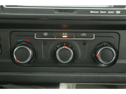 Volkswagen Transporter 2.0 TDI L2H1 | 140PK | Airco | Cruise | Camera | 3-Zits | Sidebars ActivLease financial lease