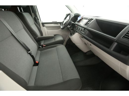 Volkswagen Transporter 2.0 TDI L2H1 | 140PK | Airco | Cruise | Camera | 3-Zits | Sidebars ActivLease financial lease