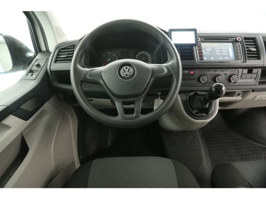 Volkswagen Transporter 2.0 TDI L2H1 | 140PK | Airco | Cruise | Camera | 3-Zits | Sidebars ActivLease financial lease
