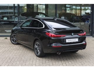 BMW 2 Serie 218i Sport Line Automaat / Sportstoelen / Cruise Control / PDC / Live Cockpit Professional