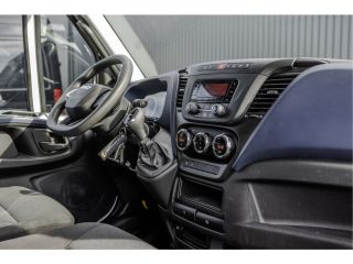 Iveco Daily **35S14V 2.3 L2H2 | Automaat | Euro 6 | Cruise | Climate | 3500 KG Trekgewicht | Trekhaak**