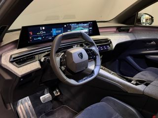 Peugeot e-3008 GT Avantage 210 73 kWh Warmtepomp | Navigatie | Apple Carplay/Android Auto | Alcantara | | 11 kW ...