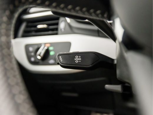 Audi A4 Avant 35 TFSI S-Line Sport 150Pk Automaat (2X S-LINE, APPLE CARPLAY, GROOT NAVI, STOELVERWARMING,... ActivLease financial lease