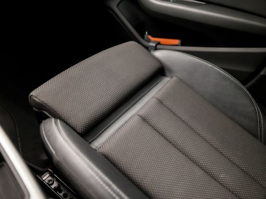 Audi A4 Avant 35 TFSI S-Line Sport 150Pk Automaat (2X S-LINE, APPLE CARPLAY, GROOT NAVI, STOELVERWARMING,... ActivLease financial lease