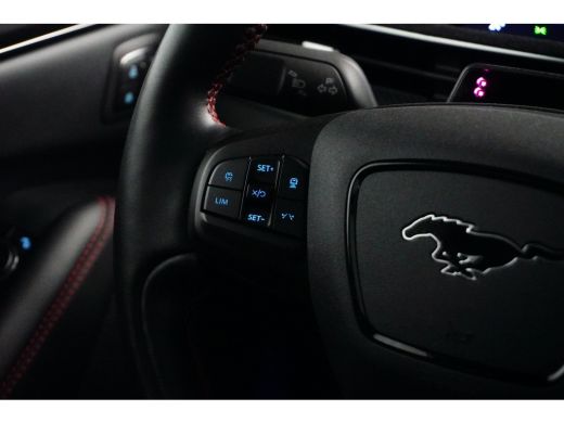Ford Mustang Mach-E Mach-E Extended Range AWD 98 kWh | ALLE OPTIES! | Pano-dak | B&O audio | Technology pack + | 360 ... ActivLease financial lease