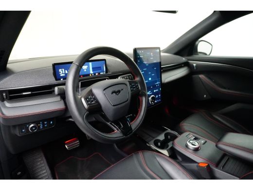Ford Mustang Mach-E Mach-E Extended Range AWD 98 kWh | ALLE OPTIES! | Pano-dak | B&O audio | Technology pack + | 360 ... ActivLease financial lease