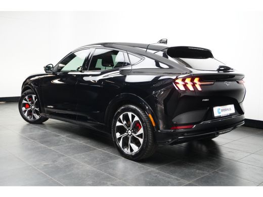 Ford Mustang Mach-E Mach-E Extended Range AWD 98 kWh | ALLE OPTIES! | Pano-dak | B&O audio | Technology pack + | 360 ... ActivLease financial lease
