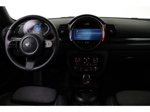 Mini Clubman Cooper Classic Automaat / Achteruitrijcamera / Comfort Access / LED / Stoelverwarming / PDC /  Cr... ActivLease financial lease