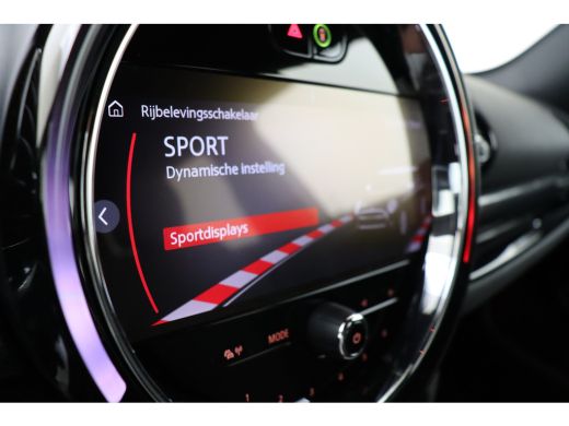 Mini Clubman Cooper Classic Automaat / Achteruitrijcamera / Comfort Access / LED / Stoelverwarming / PDC /  Cr... ActivLease financial lease