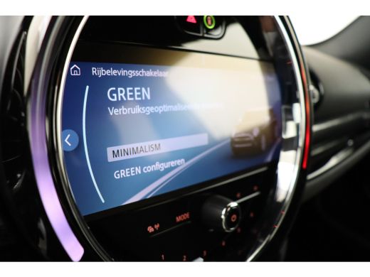 Mini Clubman Cooper Classic Automaat / Achteruitrijcamera / Comfort Access / LED / Stoelverwarming / PDC /  Cr... ActivLease financial lease