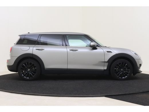 Mini Clubman Cooper Classic Automaat / Achteruitrijcamera / Comfort Access / LED / Stoelverwarming / PDC /  Cr... ActivLease financial lease