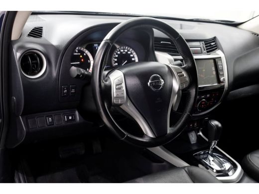 Nissan Navara 2.3 dCi 190pk Automaat Tekna 4x4 + Sperdiff. Trekhaak 3500kg 09-2020 ActivLease financial lease