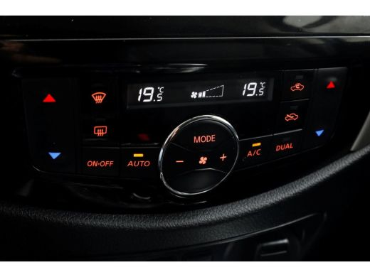 Nissan Navara 2.3 dCi 190pk Automaat Tekna 4x4 + Sperdiff. Trekhaak 3500kg 09-2020 ActivLease financial lease
