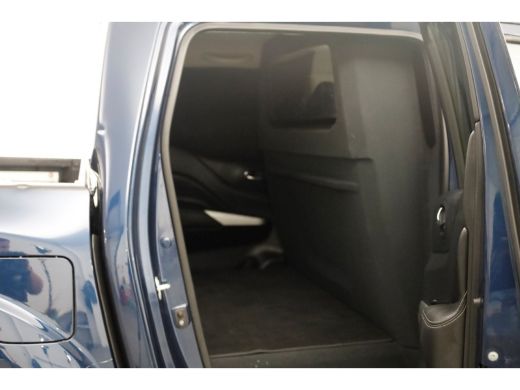 Nissan Navara 2.3 dCi 190pk Automaat Tekna 4x4 + Sperdiff. Trekhaak 3500kg 09-2020 ActivLease financial lease