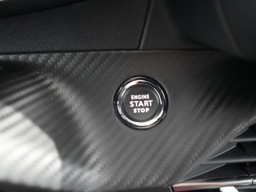 Peugeot 2008 GT | Advanced Active Safety Brake met camera en radar | Climate Control | Elektrisch verstelbare ... ActivLease financial lease