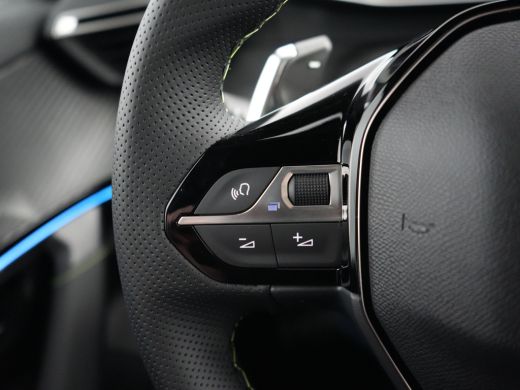 Peugeot 2008 GT | Advanced Active Safety Brake met camera en radar | Climate Control | Elektrisch verstelbare ... ActivLease financial lease