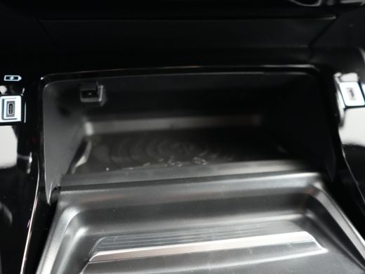 Peugeot 2008 GT | Advanced Active Safety Brake met camera en radar | Climate Control | Elektrisch verstelbare ... ActivLease financial lease