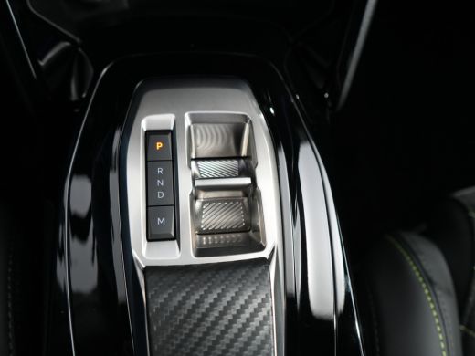 Peugeot 2008 GT | Advanced Active Safety Brake met camera en radar | Climate Control | Elektrisch verstelbare ... ActivLease financial lease