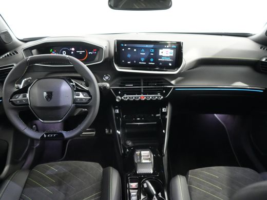 Peugeot 2008 GT | Advanced Active Safety Brake met camera en radar | Climate Control | Elektrisch verstelbare ... ActivLease financial lease