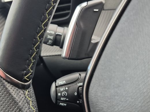 Peugeot 208 Hybrid 100 e-DCS6 GT Stoelverwarming | Camera | Parkeersensoren | Keyless | ActivLease financial lease