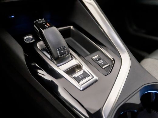 Peugeot 5008 1.2 PureTech Sport 7 Persoons Automaat (NIEUW MODEL, APPLE CARPLAY, 360 CAMERA, LEDER, SPORTSTOEL... ActivLease financial lease