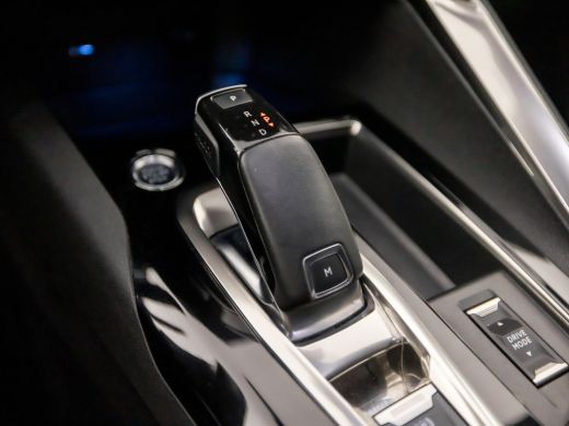 Peugeot 5008 1.2 PureTech Sport 7 Persoons Automaat (NIEUW MODEL, APPLE CARPLAY, 360 CAMERA, LEDER, SPORTSTOEL... ActivLease financial lease