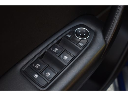 Renault Captur 1.0 TCe LIMITED CRUISE/NAVI/KEYLESS ActivLease financial lease