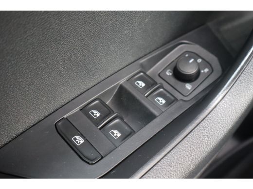 Skoda Karoq 1.5 TSI ACT Business Edition Plus 149PK | Achteruitrijcamera | Keyless entry/start | Trekhaak uit... ActivLease financial lease