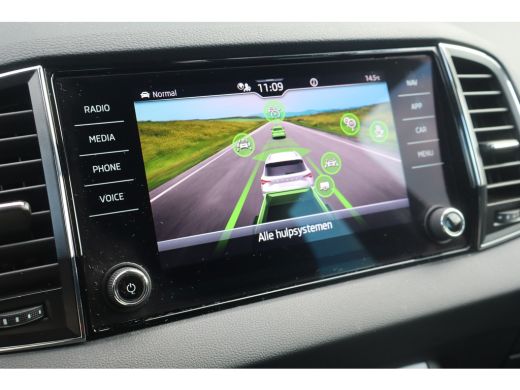 Skoda Karoq 1.5 TSI ACT Business Edition Plus 149PK | Achteruitrijcamera | Keyless entry/start | Trekhaak uit... ActivLease financial lease