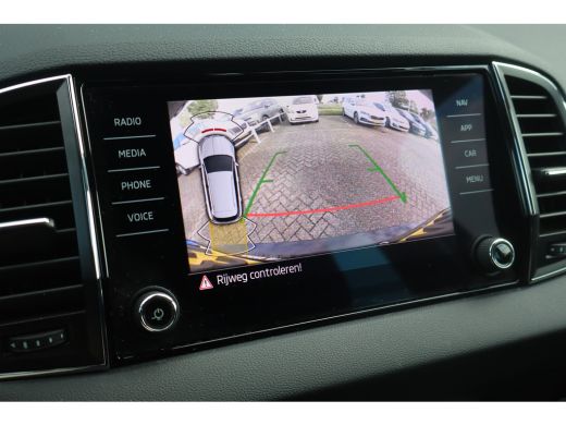 Skoda Karoq 1.5 TSI ACT Business Edition Plus 149PK | Achteruitrijcamera | Keyless entry/start | Trekhaak uit... ActivLease financial lease